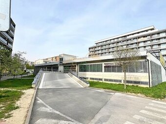 Vonkajšie parkovacie státia v garážovom dome, Považská, KE
