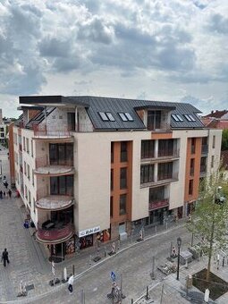 TOP lokalita Priestranný obchodný priestor 258 m² v centre