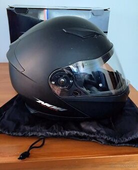 Moto prilba s príslušenstvom