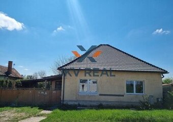 Na predaj rodinný dom v Cíferi – ideálna kombinácia pokoja,