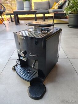 Automatický kávovar Krups EA82 – plnoautomat