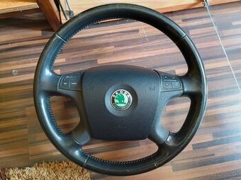 Kožený 4-ramenný multifunkčný volant Škoda