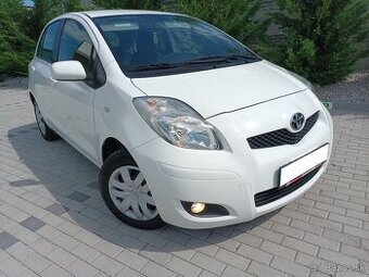 Toyota Yaris FACELIFT Benzin 2012