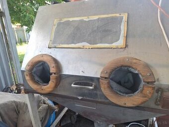Pieskovací box.