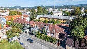 Exkluzívny predaj – veľkorysý rodinný dom pod Trenčianskym h - 1