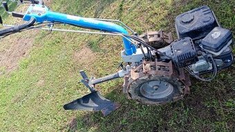 Dvojkolesovy malotraktor Gude
