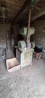 Srotovnik a bruska