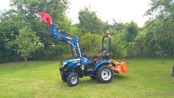 Predám traktor Solis 26 9+9 spolu s príslušenstvom.