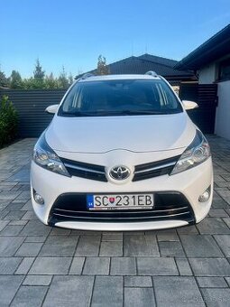 Toyota Verso 1.8Valvematic MDS Automat 2016 kupene SR