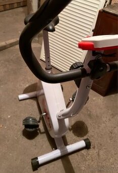 Stacionárny bicykel