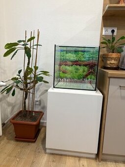 64 LITROVÉ AKVARIUM