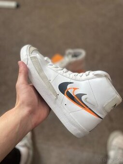 Nike blazer mid