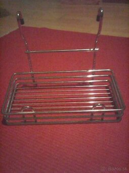 kovova polica do kupelne a kuchyne