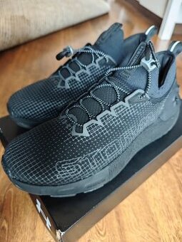 Under Armour HOVR PHANTOM 3 STORM EU 44