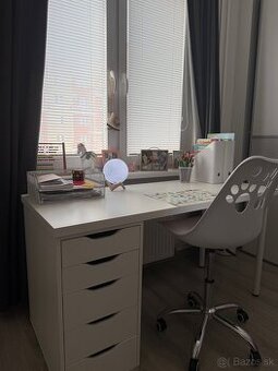IKEA pisaci stôl