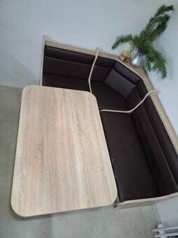 Predam kuchynsku lavicu a stol