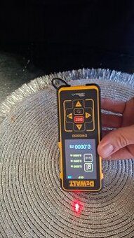 Dewalt laser merač zdialenosti