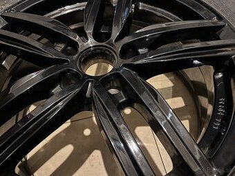 Koleso / Rezerva 5x112 R17 215/65 R17