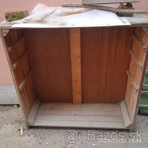 Predám policu do garáže rozmery výška 107 šírka 110cm.