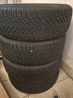 215/65R17 zimné Nokian