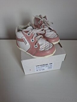 Topánočky pre dievčatko