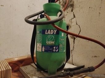 Postrekovač ručný tlakový