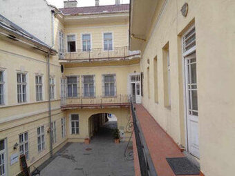 RealityKolesár prenajíma obchodný priestor 42 m2 Hlavná Koši