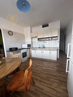 ZNÍŽENÉ  NA PREDAJ | 3-IZBOVÝ BYT –TRENČÍN, SOBLAHOVSKÁ