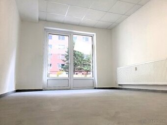 PRENÁJOM obchodného priestoru (17 m2) v blízkosti centra