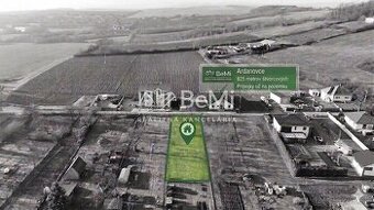 Pozemok - Ardanovce, všetky siete na pozemku Piešťany -13km