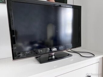 LG TV 32LV2500 za