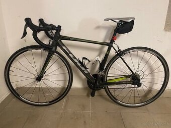 Cestný karbónový Fuji bicykel veľ. S