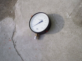 Predám kontrolný manometer