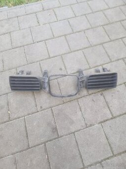 Seat leon mriežka chladiča