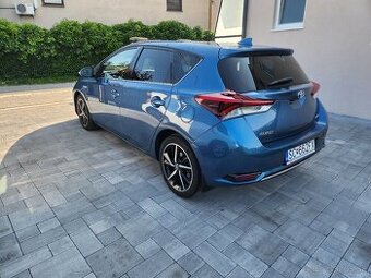Predam Toyota Auris 1.8 hybrid