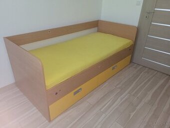 Posteľ