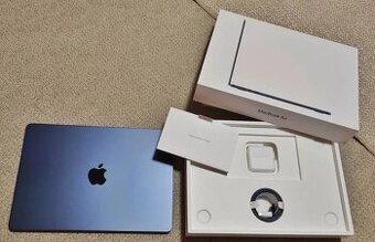 Macbook air 15 m3 16gb ram 256 gb