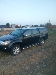 Isuzu d-max 2.5d - 1
