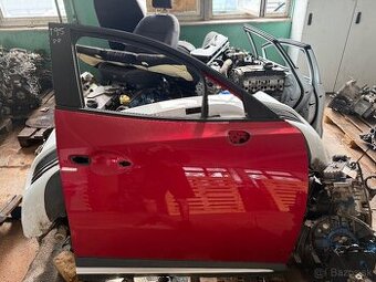 Pravé predné dvere Mazda CX-3 zadný Naraznik KIA Ceed II