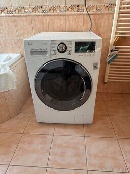 Práčka so sušičkou LG 9Kg