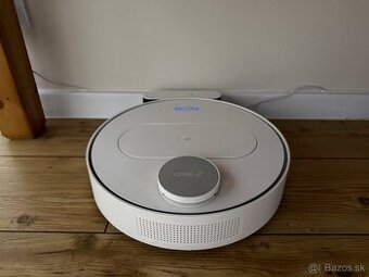 Robotický vysávač 360