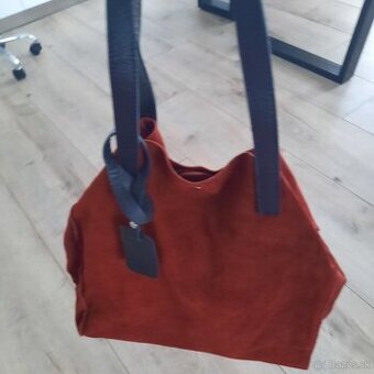 Bordová, brusená kabelka, dlhe ucho