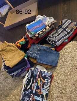 Bálik chlapčenského oblečenia 86-92