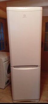 Predám chladničku s mrazničkou