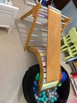 Montessori zostava - interiérové ihrisko