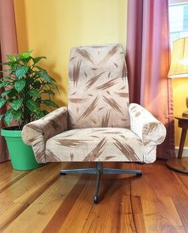 Retro otočné kreslo - UP závody