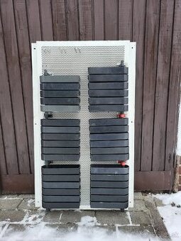 Organizér s otočnymi zasobnikmi