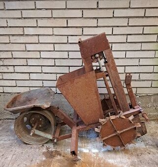 Predám sadzač zemiakov