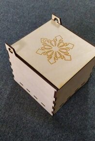 Drevena krabicka, skatula s vypalovanym motívom - 1