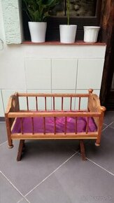 Nová drevená kolíska/posteľ
pre bábiky